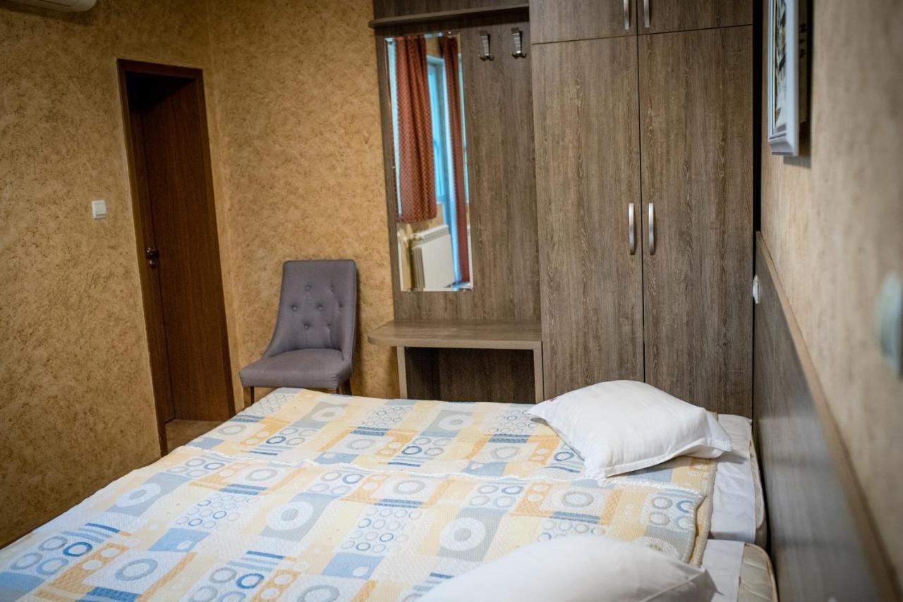 Family Hotel Residence Добрич Екстер'єр фото