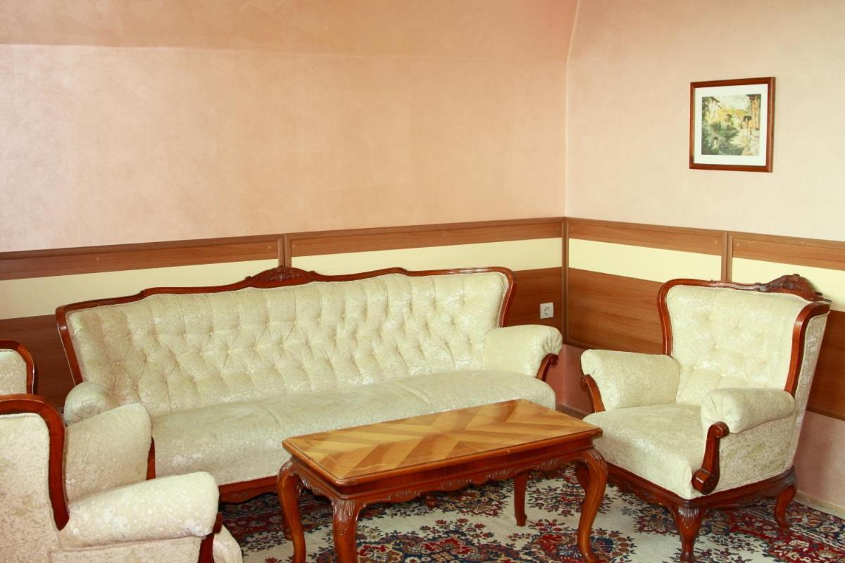 Family Hotel Residence Добрич Екстер'єр фото