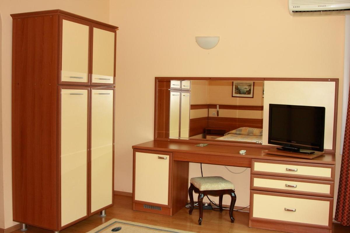Family Hotel Residence Добрич Екстер'єр фото