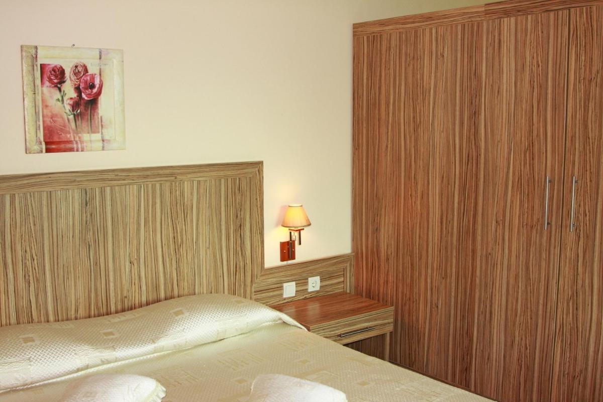 Family Hotel Residence Добрич Екстер'єр фото