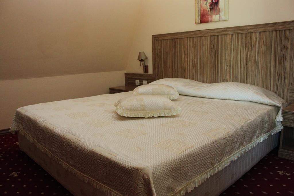 Family Hotel Residence Добрич Екстер'єр фото