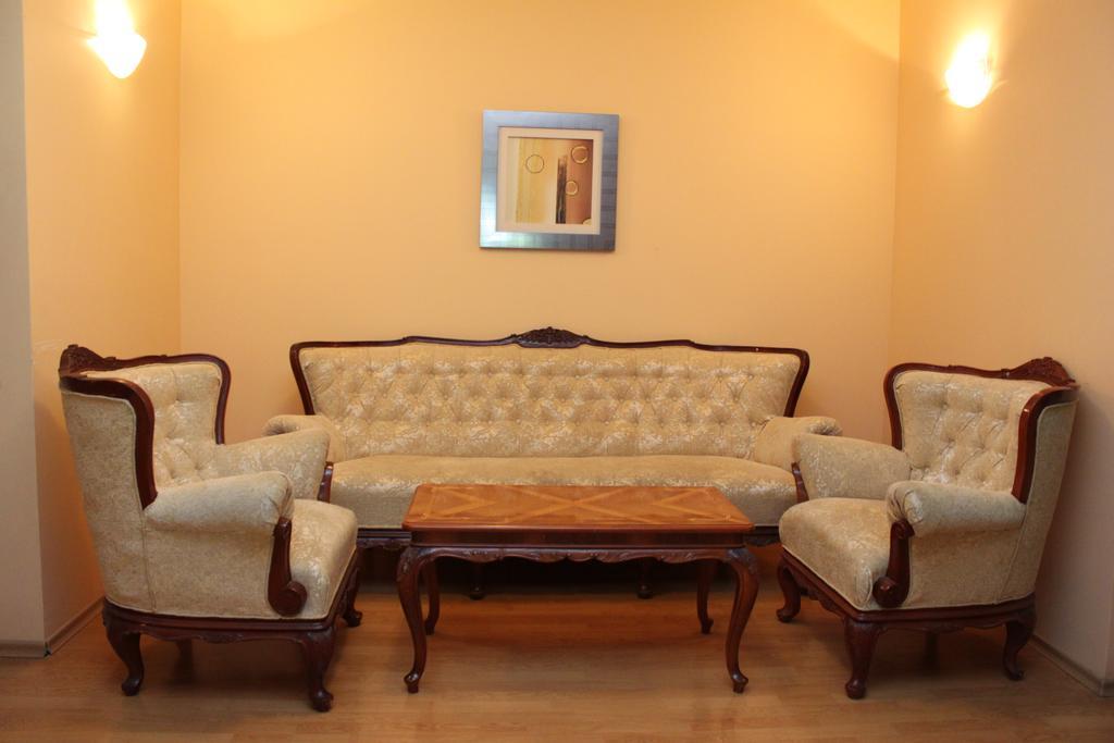 Family Hotel Residence Добрич Екстер'єр фото