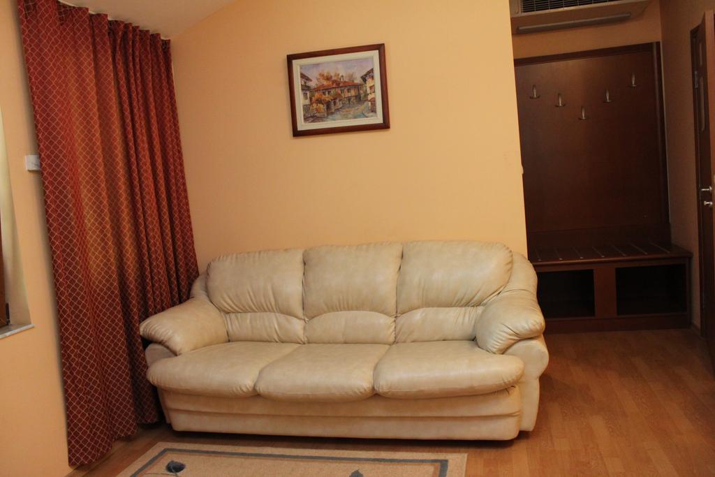Family Hotel Residence Добрич Екстер'єр фото