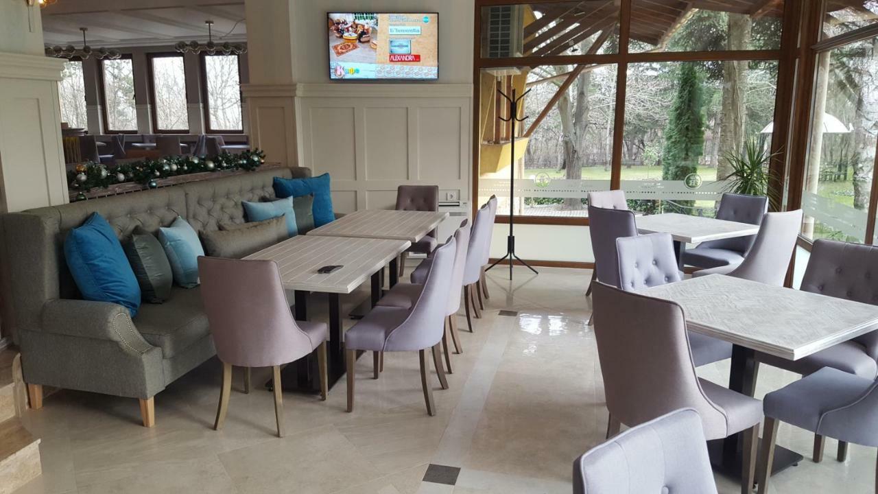 Family Hotel Residence Добрич Екстер'єр фото